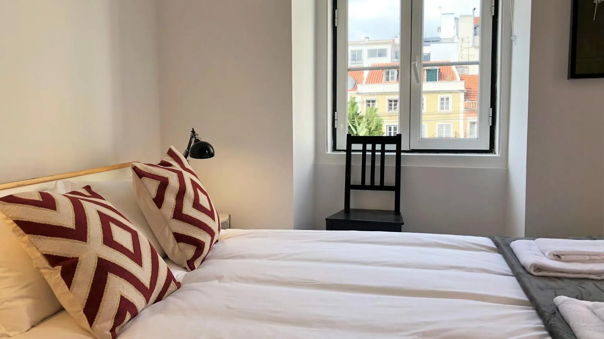Sm3 Now With New Ac Rootop Terrace Bright And Cozy Pr Real Br Alto Lisbon 0*,