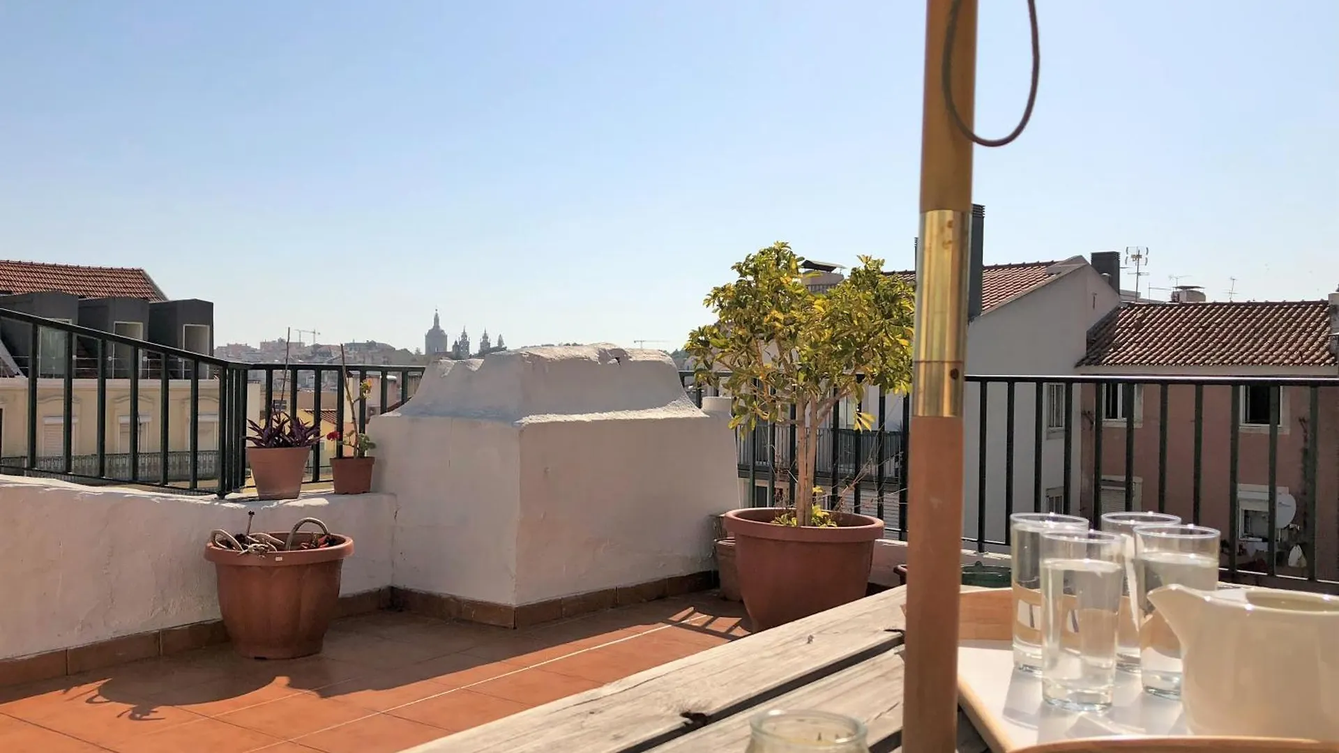 Apartment Sm3 Now With New Ac Rootop Terrace Bright And Cozy Pr Real Br Alto Lisbon